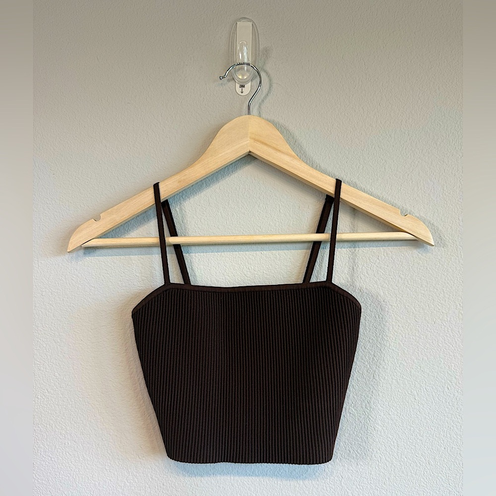 Aritzia Babaton Sculpt Knit Cami Crop Size XS